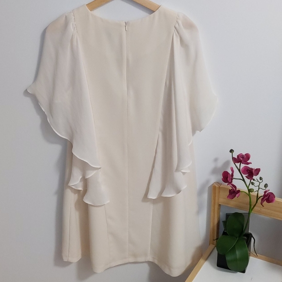 SOLD TOPSHOP Classy Cream Dress - Picture 2 of 4